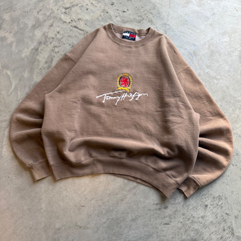 Vintage Tommy Hilfiger Crest Logo Sweatshirt Mens XL Brown Embroidered Crewneck